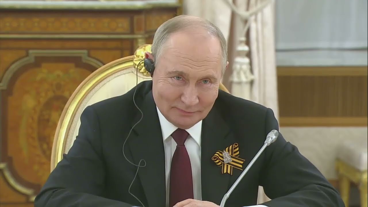 «Как дома»: Вучич по-русски поблагодарил Путина и пригласил в Белград