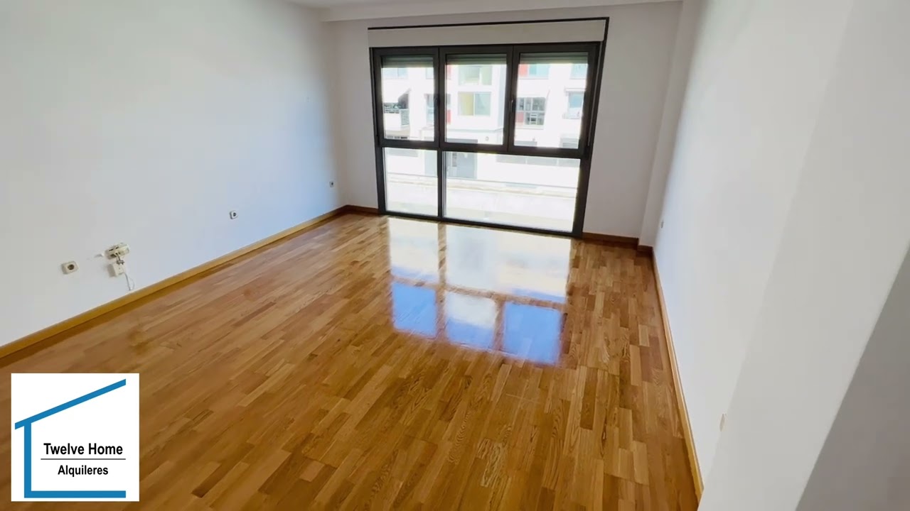 Avenida del Monasterio de Silos. Barrio de Montecarmelo.