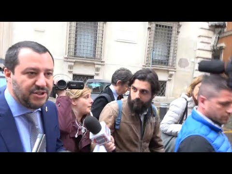 Governo, Salvini: "Casellati può fare un buon lavoro. Basta veti tra Di Maio e Berlusconi"