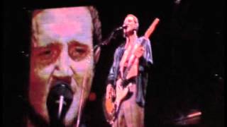 Red Hot Chili Peppers - Remember Walking in the Sand (The Shangri Las) [Live, Milan - Italy, 2004]