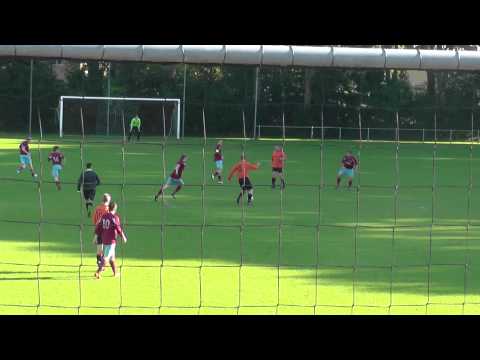 28 sept 2013 Zwaluwen Utrecht 11 3 - VV De Meern 9 com 7-5 Schot John