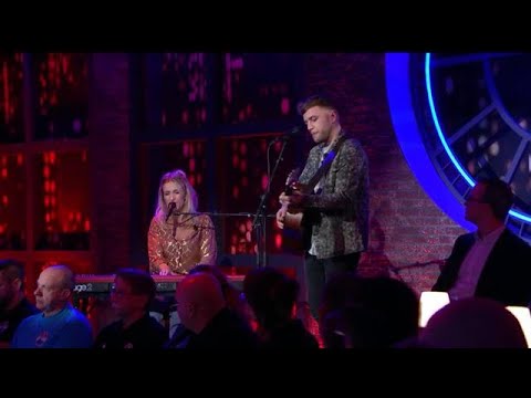 Suzan & Freek - Don't Let Me Down (cover The Chainsmokers) - RTL LATE NIGHT MET TWAN HUYS