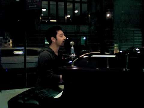 Rihanna - S&M acoustic cover by Matt Beilis