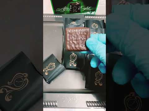 🍫🍫🍫 Yummy Chocolate Mint By After Eight... So Satisfying #shorts #trending #viral #lindt #asmr