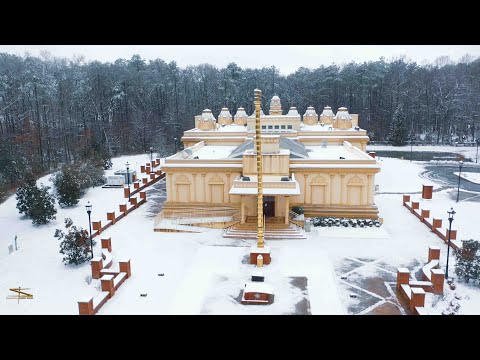 Hindu temple Richmond Virginia || temple covered in snow USA