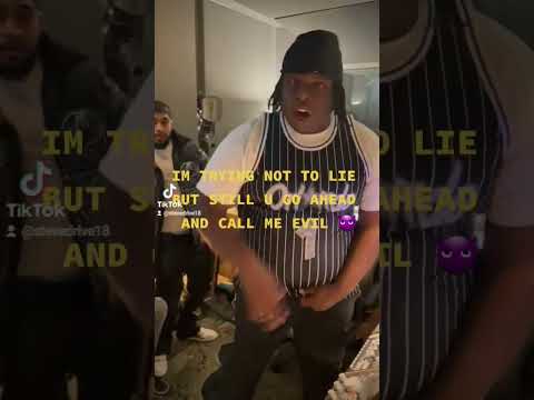 I can't waste no time I need my gwolla straight 💸 #hardaway