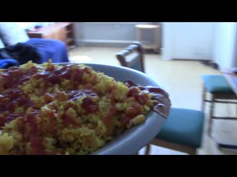 MongoTV_2459 - Min Aftensmad - Stegte Karryris Med Majs og Ketchup