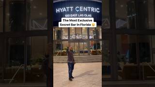 I’m back at another Speakeasy aka Secret Bar. Can you believe what’s hidden in a hotel room 🤫