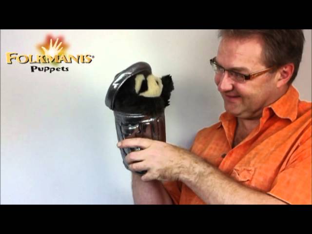 Video Teaser für 2321 Folkmanis RACCOON IN GARBAGE CAN