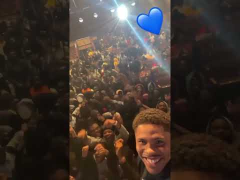 EPIC: SHAKUR STEVENSON MOBBED BY FANS IN HIS HOMETOWN NEWARK NEW JERSEY