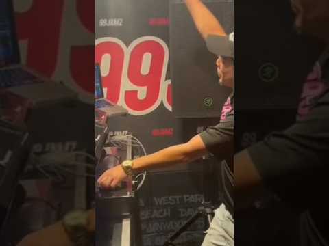 "Yow dis WAY UP!" #waggytee #99jamz #donsha #frasshill #wayup