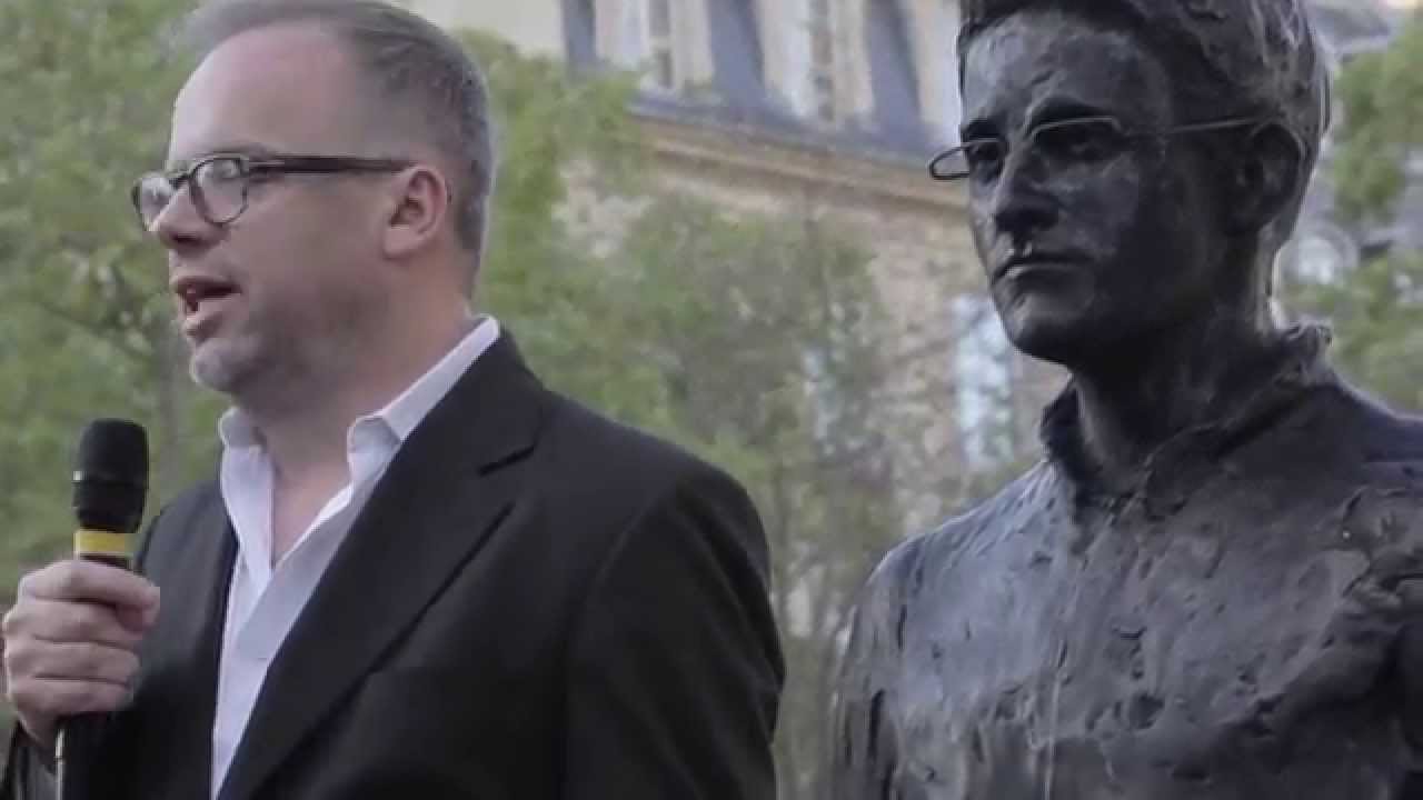 Watch video Anything to say a monument to Courage, Paris, Place Georges-Pompidou, September 23th, 2015 Anything to say a monument to Courage, Paris, Place Georges-Pompidou, September 23th, 2015