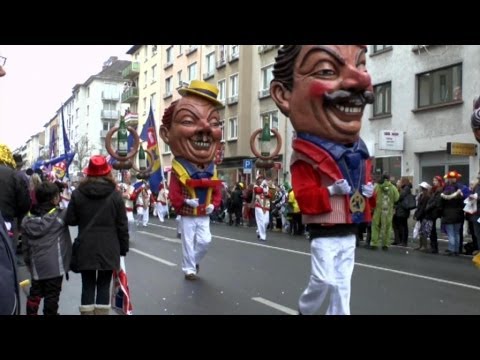 Jeckes Treiben und Konfetti: Hunderttausende feiern Straßenkarneval