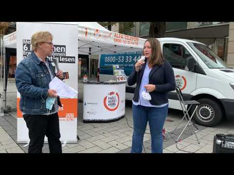 Die vhs-Leiterin interviewt Nadine Leonhardt