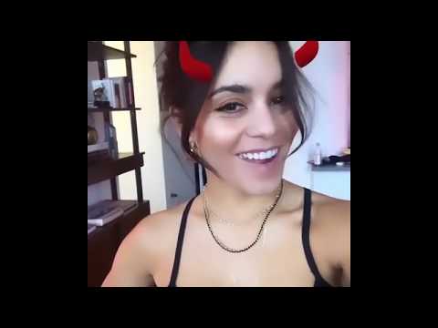 ヴァネッサ・ハジェンズ、肋骨ケージのタトゥーを取得 - 2020年インスタグラム (Vanessa Hudgens gets a rib cage tattoo - 2020 Instagram)