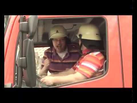 KrAWAllo - Wähl die 112, das Feuerwehrlied (Offizielles Video)