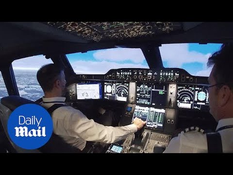 MailOnline pilots a VERY realistic BA Airbus A350 simulator