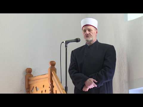 Sabri ef  Bajgora   Hytbeja e xhumasë në xhaminë e fshatit Zabel i Ulët