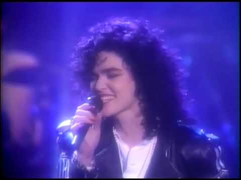 Alannah Myles - Black Velvet (1989) Live Arsenio Hall 1990