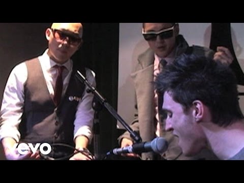 Far East Movement - Rocketeer (Live At The Cherrytree House) ft. Frankmusik