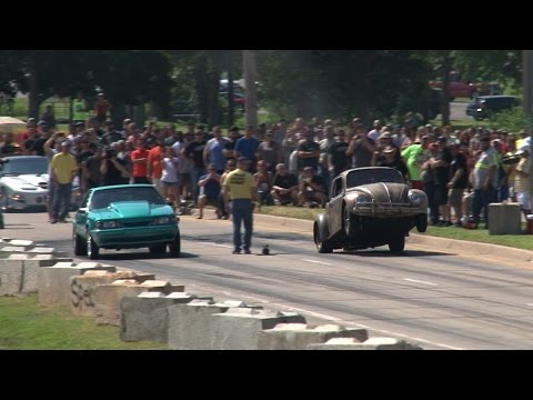 AZN Dung Beetle  Wheelstand -vs- Mustang
