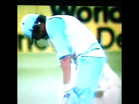 Barry Richards v Dennis Lillee