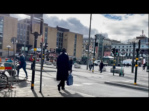 Stockholm Walks: Medborgarplatsen area and the indoor market. Lunchtime street life in Sweden.