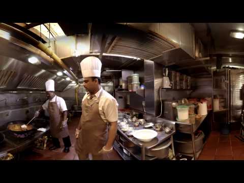 Como preparar o curry de cabeça de peixe de Cingapura / Vídeo em 360 graus / Parte 2/4