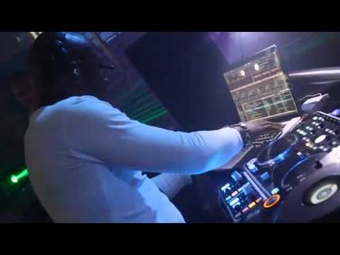 Des Mitchell Old Skool Anthems pt II BCM Beach Party vid2