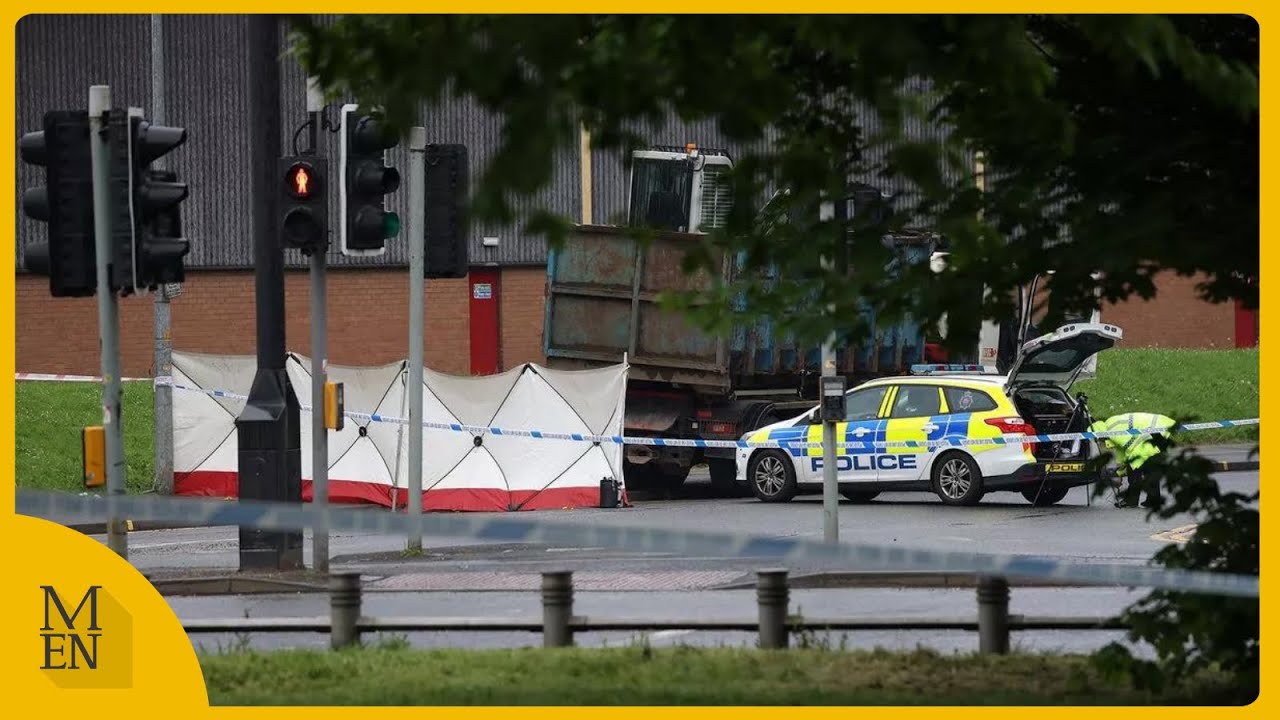 Man in his 40s killed after cyclist hit by HGV - Manchester Evening News