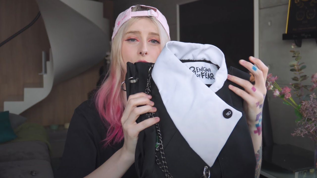 o casaco do enigma do medo