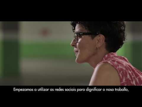 Vídeo: Elena Ferro, artesá zoqueira de Vila de Cruces, fala da súa experiencia coas redes sociais na difusión e dignificación da artesanía dos zocos (2016)