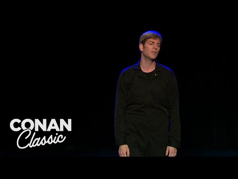 チャールズ・ロス、「ワンマン・スター・ウォーズ」3部作のワンシーンを披露 - "Late Night With Conan O'Brien" (Charles Ross Performs A Scene From “One-Man Star Wars” Trilogy - “Late Night With Conan O’Brien”)
