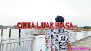 Download lagu AQMAL DANIEL - Cinta Luar Biasa (Violin Cover) mp3