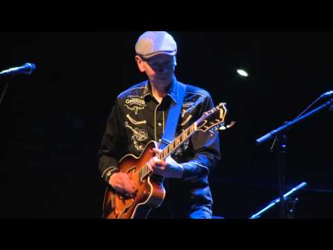 Robben Ford & Bjorn Thoroddsen - Up The Line