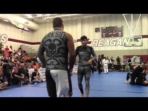 Battle of H-Town 2016 - Travis Newaza vs. Tim Buchanan