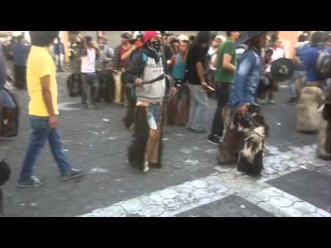 Pelea Inty Raymi Cotacachi 2015 en el parque