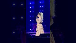 Kelly Clarkson - “Piece By Piece” - lyrics change! - August 5th, 2023 Chemistry Las Vegas residency