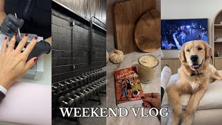 WEEKEND VLOG: fall nails, warehouse gym update, new book, core workout & cozy days at home
