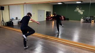 Download lagu Daniel Borak practicing John Coltrane's 'Giant Steps' mp3