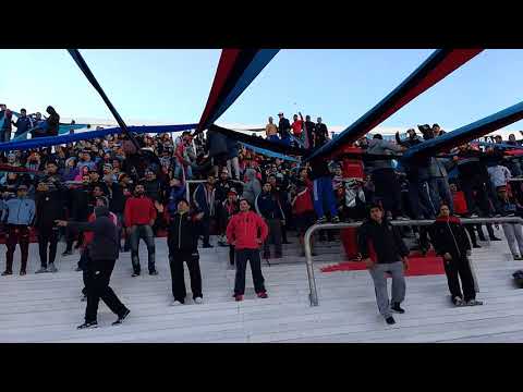 "Hinchada de Brown de Adrogué en morón" Barra: Los Pibes del Barrio • Club: Brown de Adrogué