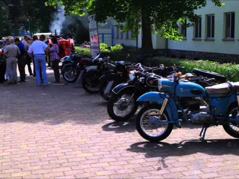 Tag der offenen Tür SLV Halle  - Alter Stationärmotor im Betrieb
