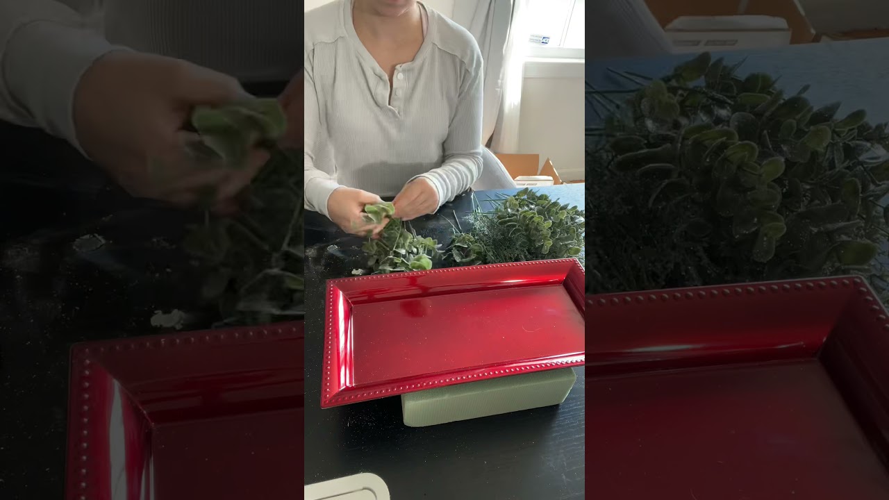 DOLLAR TREE CHRISTMAS DIY CENTERPIECE 2021