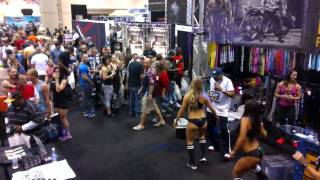 Europa FitExpo (Orlando) - Team Flexicus Girls W/ DJ Flair "Cupid Shuffle"