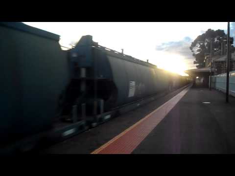 El Zorro Grain train with an amazing horn at Stawell 7/4/2012