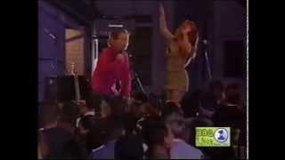 The B-52&#39;s - Strobe Light (VH1 Backyard BBQ 1998)