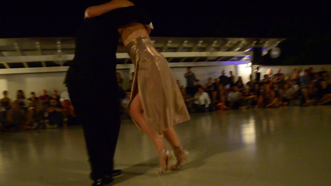 Claudia Cavagnini y John Zabala @Milonga La Rotonda 3/4