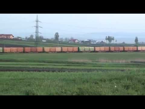 Tren de marfa Unicom se indreapta spre Stroiesti - 02.05.2014