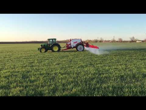 Прикачна щангова пръскачка Agromehanika - AGS 3000 EN-HP с 21 м хидравлична щанга