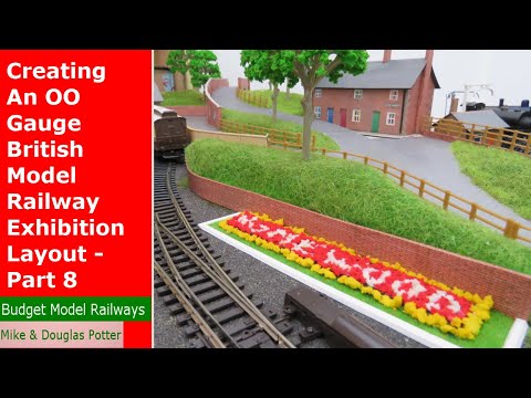 Creating An OO Gauge British Model Railway Exhibition Layout - Part 8 - Flowers & Fencing